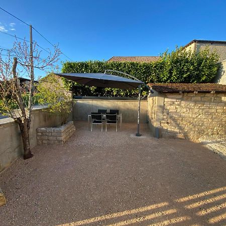 Petite Maison En Pierre Au Calme Avec Exterieur Montbellet Экстерьер фото