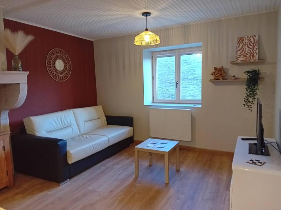 Petite Maison En Pierre Au Calme Avec Exterieur Montbellet Экстерьер фото